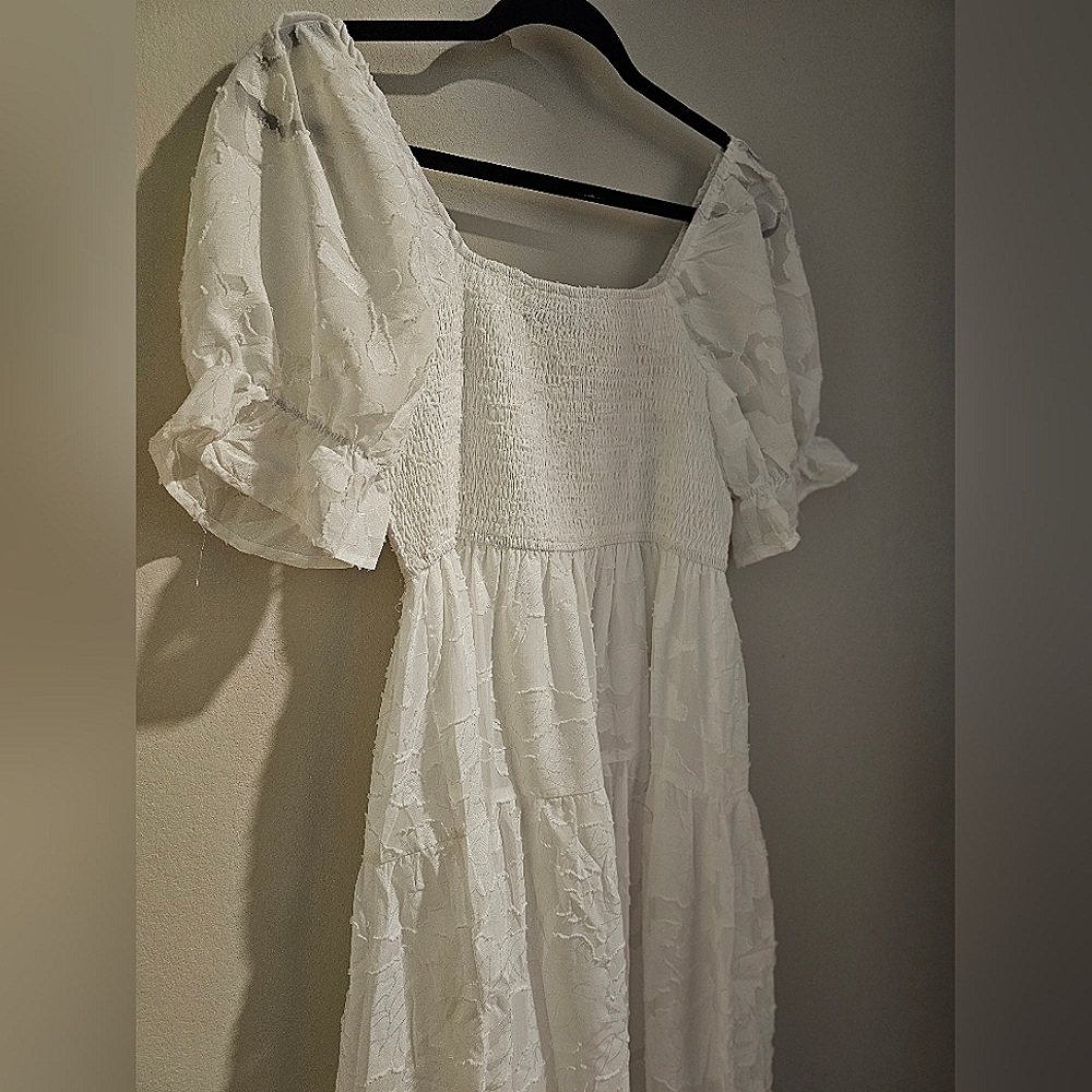 MEROKEETY White Floral Print Dress